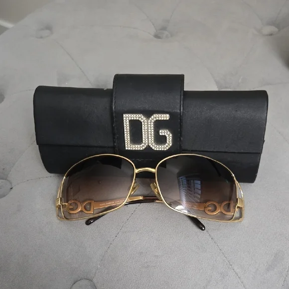 Dolce & Gabbana Gold Aviator Sunglasses - Picture 4 of 4